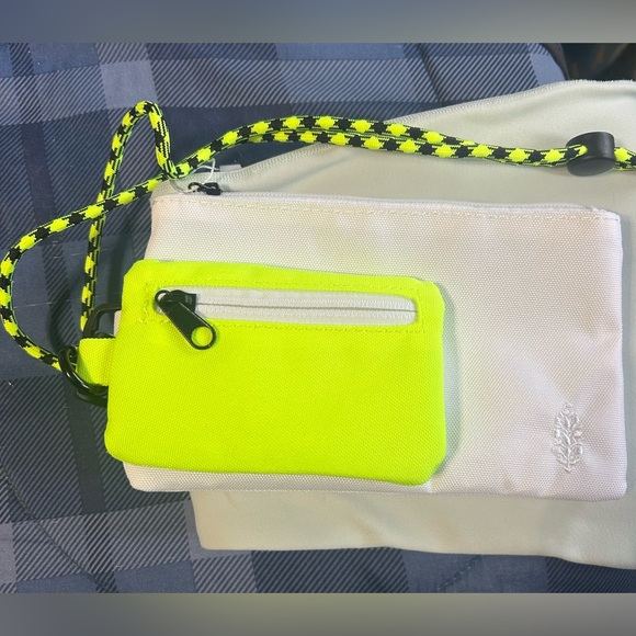 Free People Half Time double pouch lanyard neon green & white - Picture 4 of 4